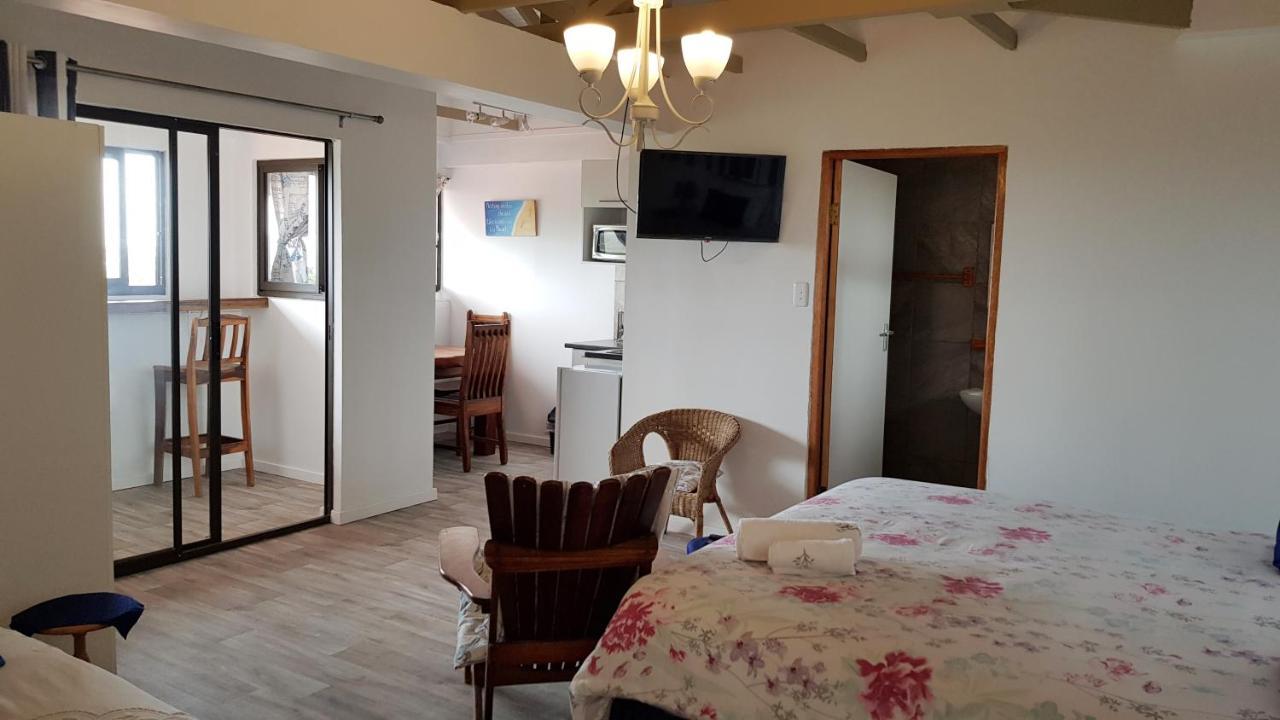 איסט לונדון Hoylake Inn מראה חיצוני תמונה